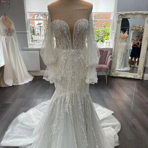 White wedding dress